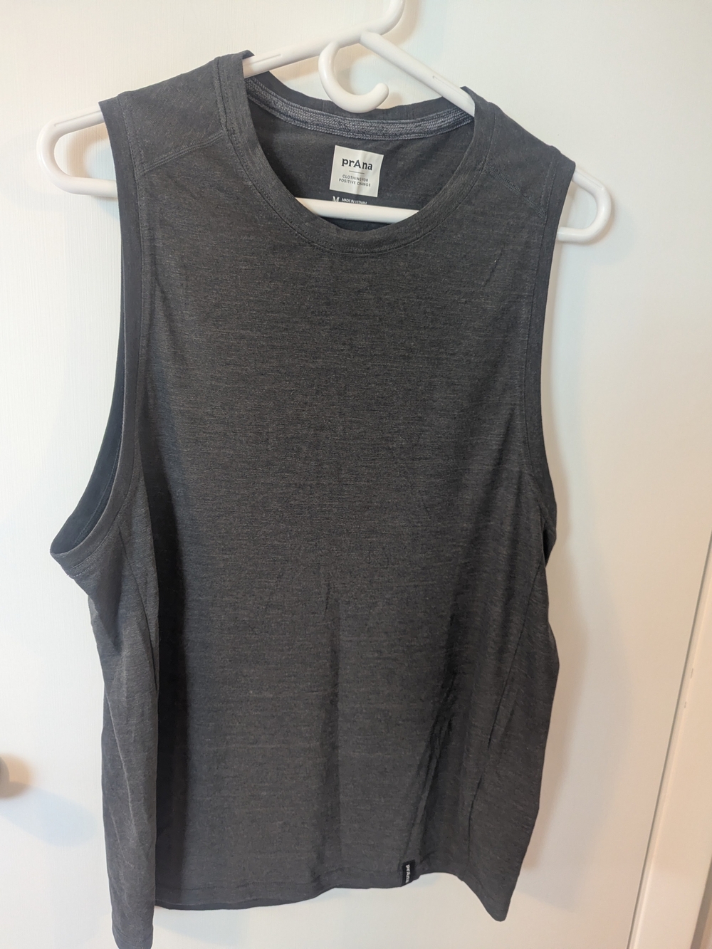 Prana Men's Sleeveless Tank Top in Charcoal Gray